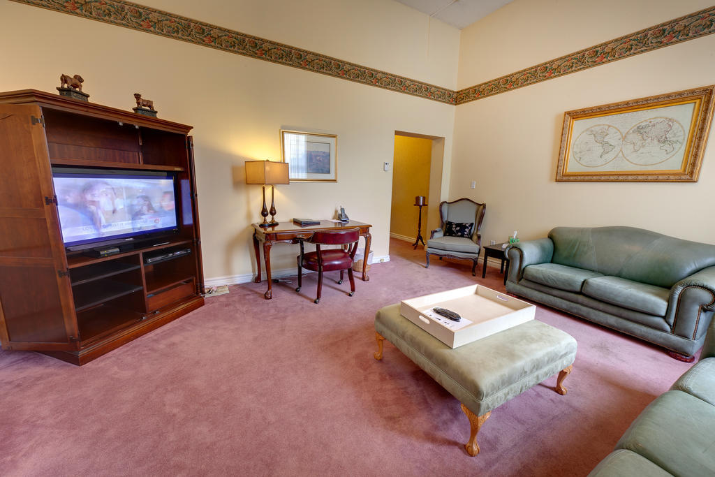 The Woodlawn Inn Cobourg Eksteriør billede