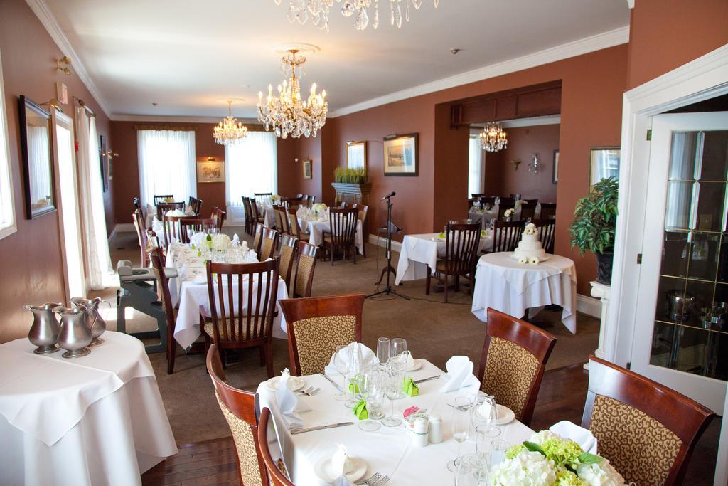 The Woodlawn Inn Cobourg Eksteriør billede