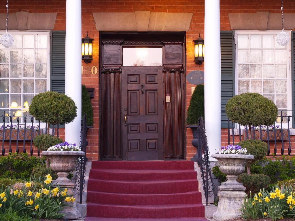 The Woodlawn Inn Cobourg Eksteriør billede